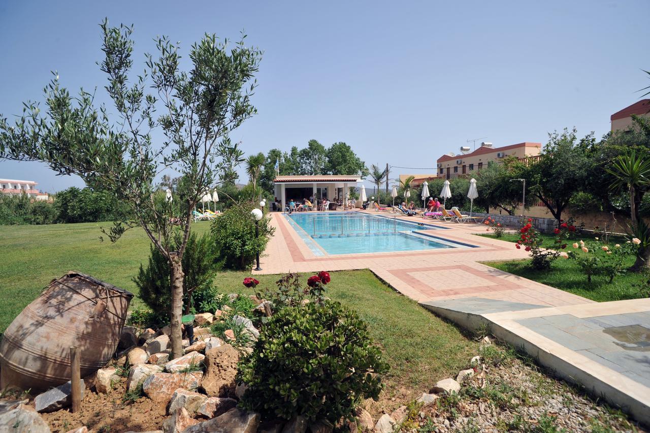 Merabello Apartments Agia Marina  Exterior photo